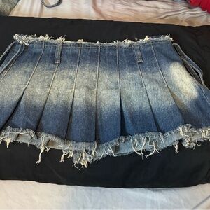 Denim Frayed Hem Mini Skirt